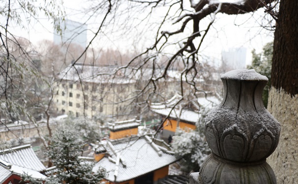 北京烧香寺庙烧香的讲究，去什么地方拜神灵验